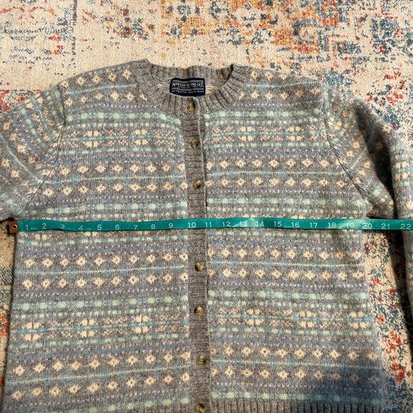 Newton Trading Co 100% Shetland wool fair isle cardigan - Picture 3 of 6